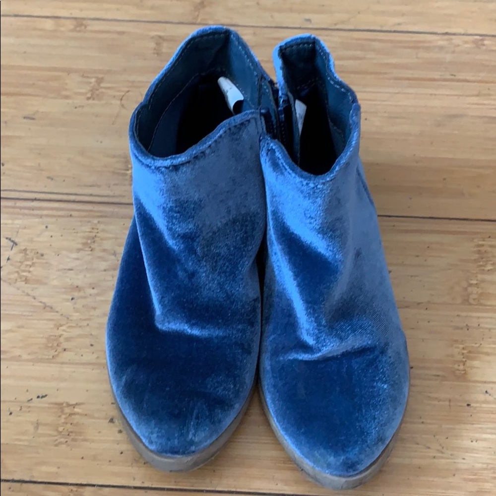 Old navy suede booties